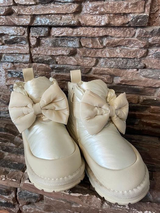 Уги зимние на девочку