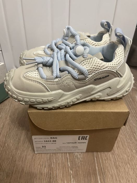 Легкие кроссовки 30 размер