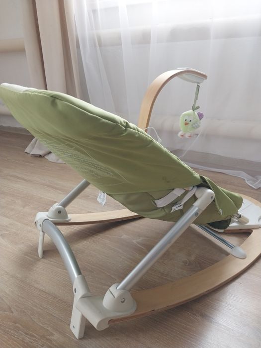 Продам шезлонг детский