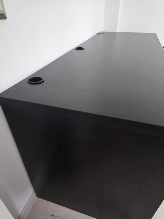 Birou negru – blat gros 4 cm, înălțime 75 cm