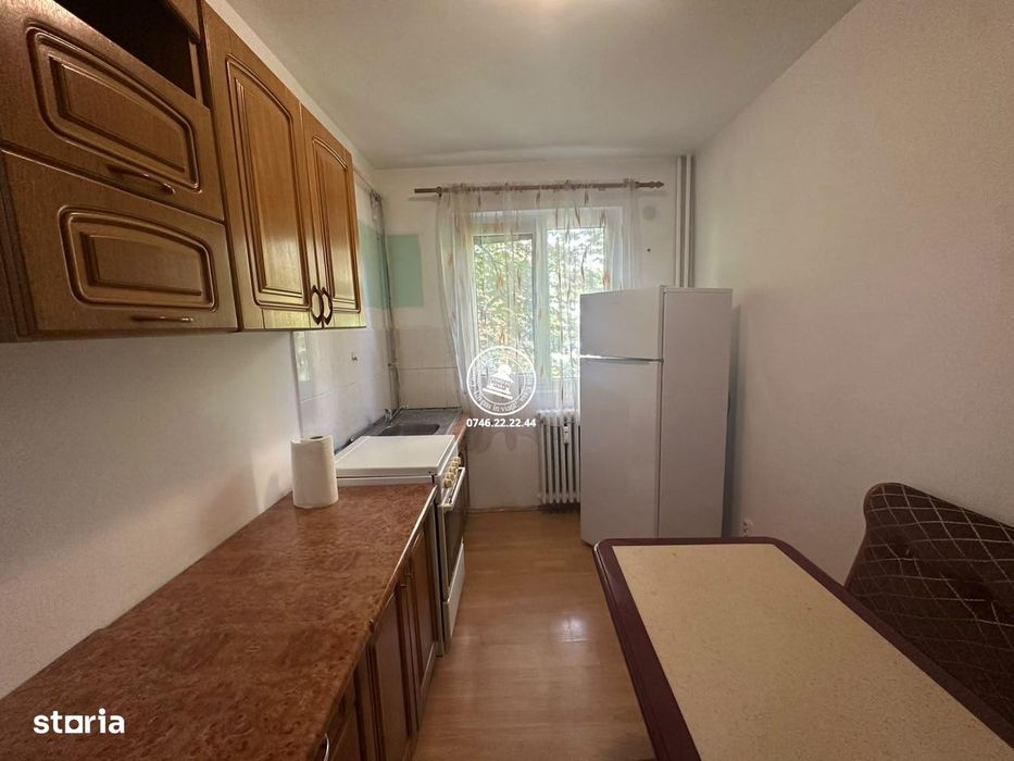 Apartament 2 camere, etaj intermediar, fara risc - Podul de Piatra