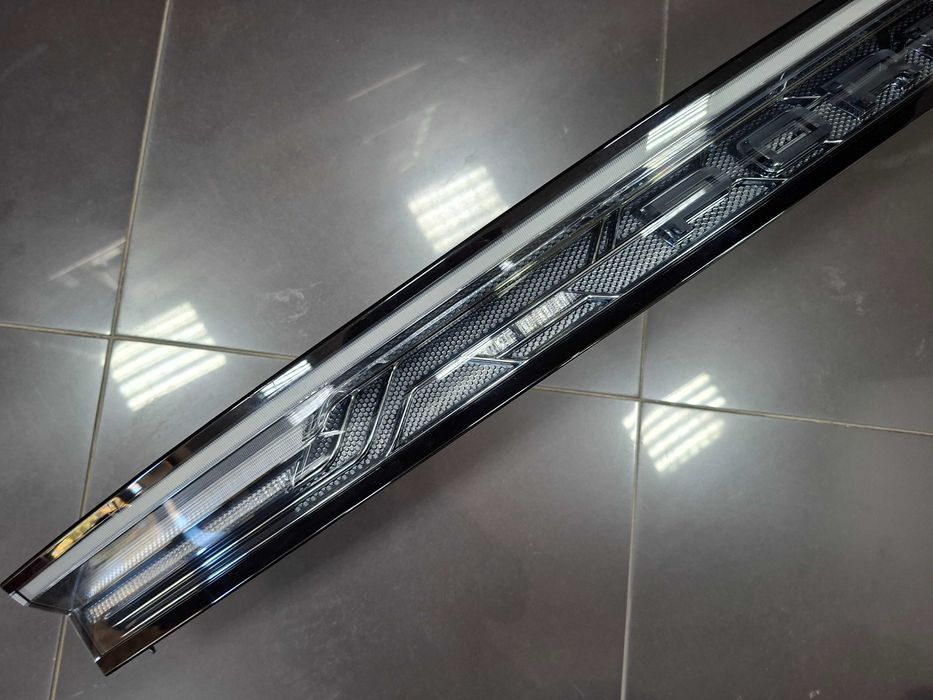 9JA945082F Нов Централен Стоп Led Porsche TAYCAN 19-24 Европа