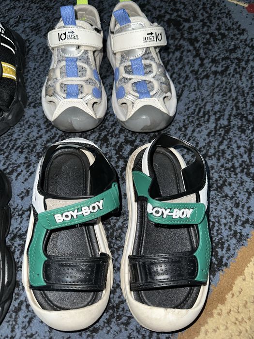 Продам сандалии на мальчика