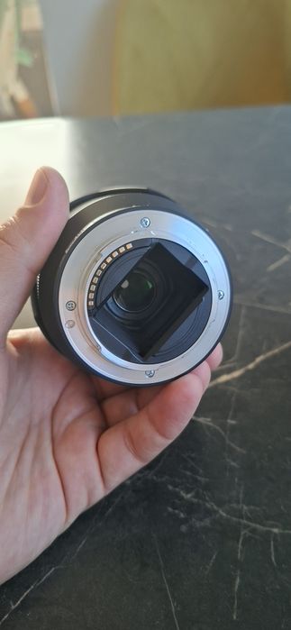 Обектив Sony FE 3.5-5.6 / 28-70