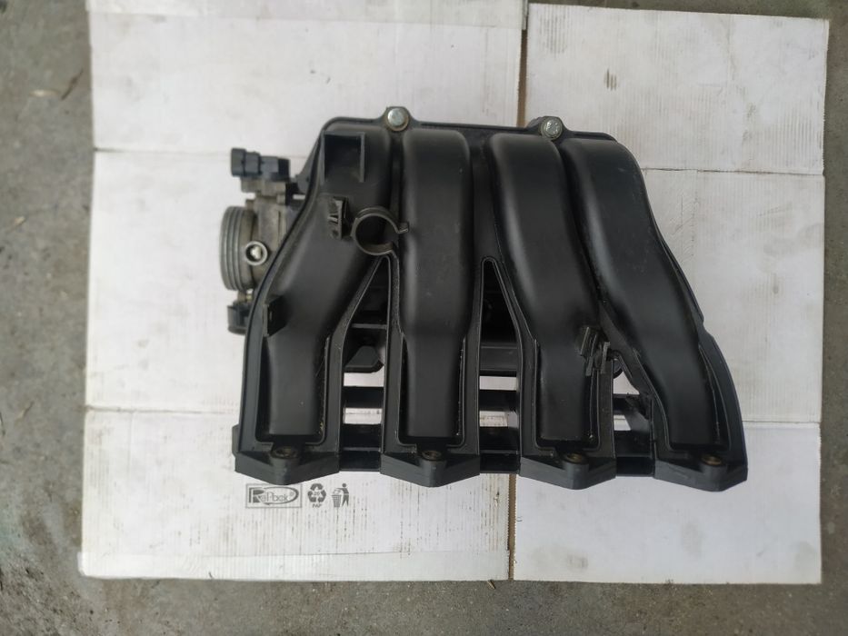 Всмукателен колектор и дросел за Saxo VTS и 106 GTI 1.6 16v
