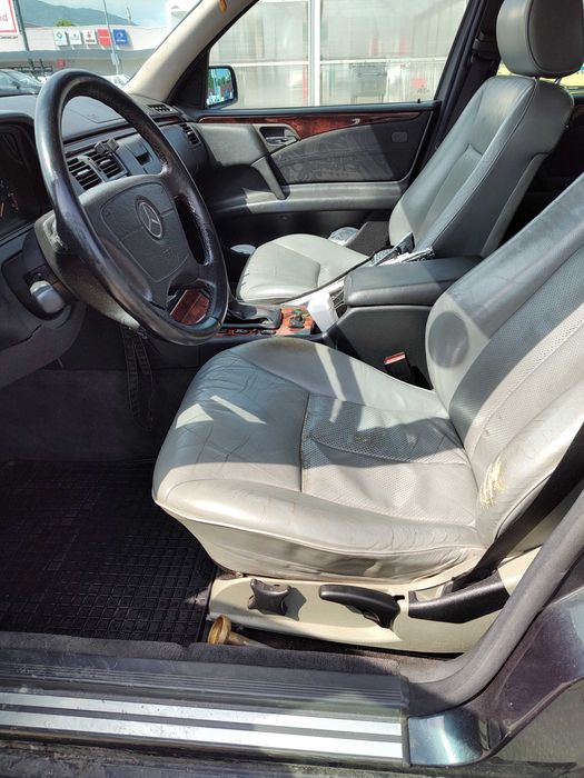 Мерцедес Е класа W 210