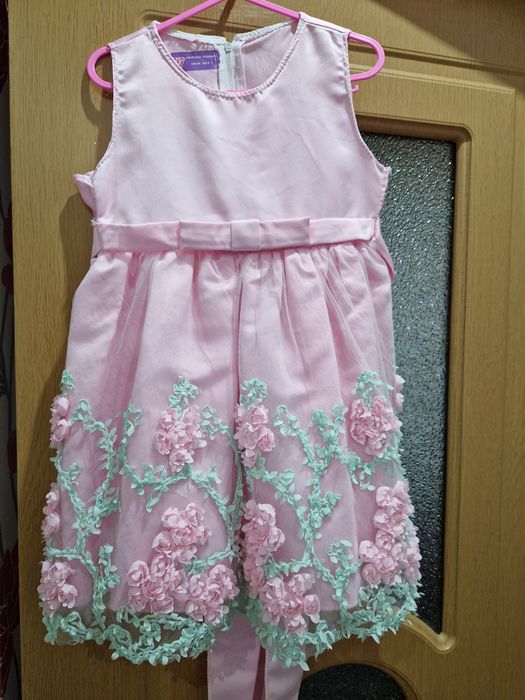 Rochie superba 4-5 ani