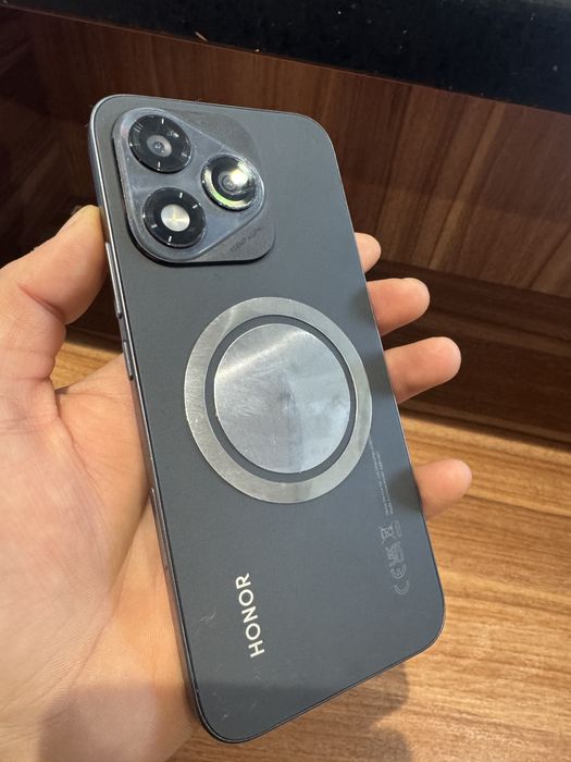 Honor 400 lite 8/256  srochno sotiladi