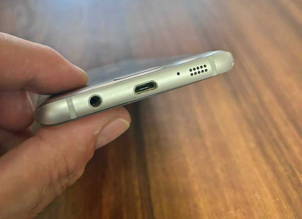 Vand Samsung S7 edge silver 4 gb ram