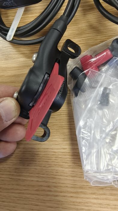 НОВИ Вело спирачки Level TLM комплект предна и задна