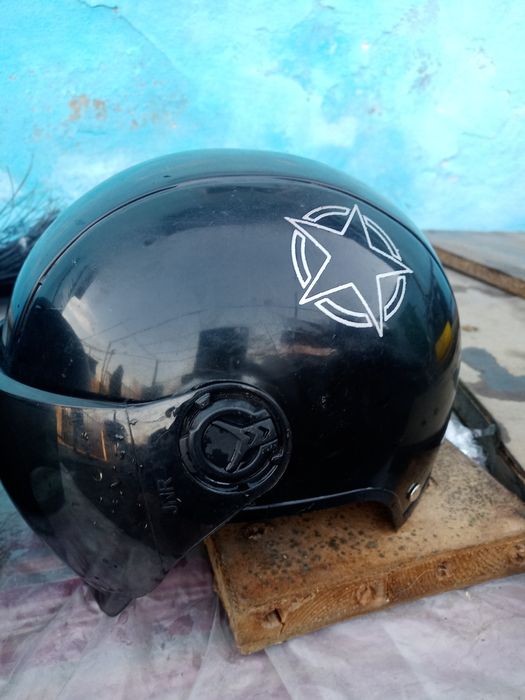 Продам каски для мото