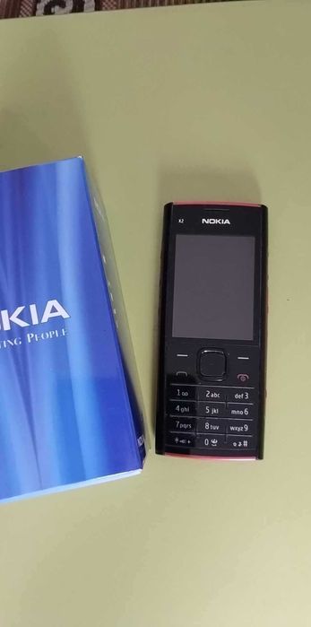 Vand nokia x2 in stare foarte buna, ca  NOU