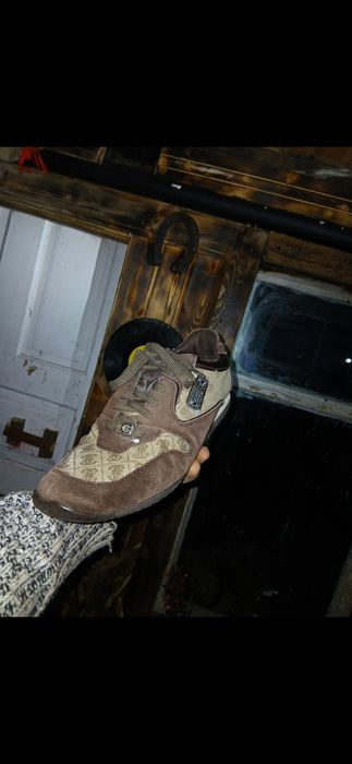 Adidasi Guess originali