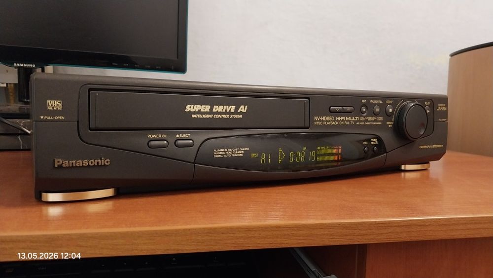 Panasonic NV-HD650 Hi-Fi Stereo VHS видеомагнитофон