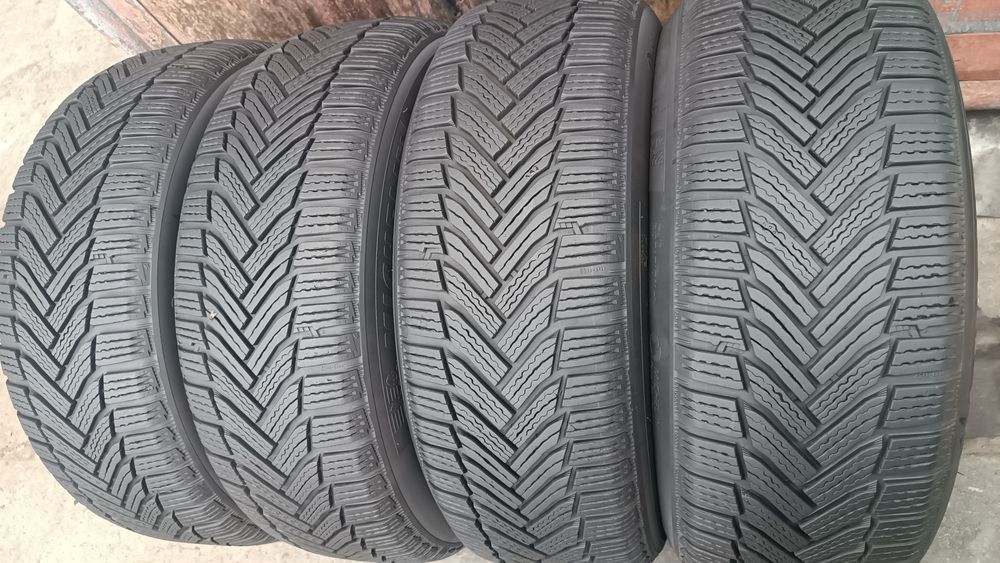 205/60/16 Michelin