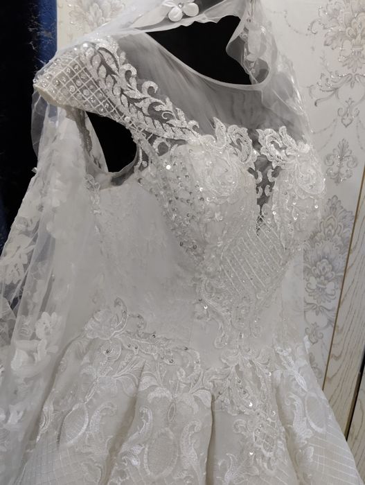 Свадебное платье