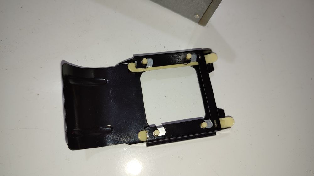 Proiector diapozitive cu magazie