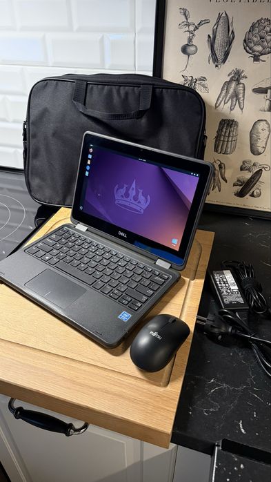 Лаптоп тъчскрийн Dell Latitude 3190 2 in 1 + мишка Fujitsu + чанта