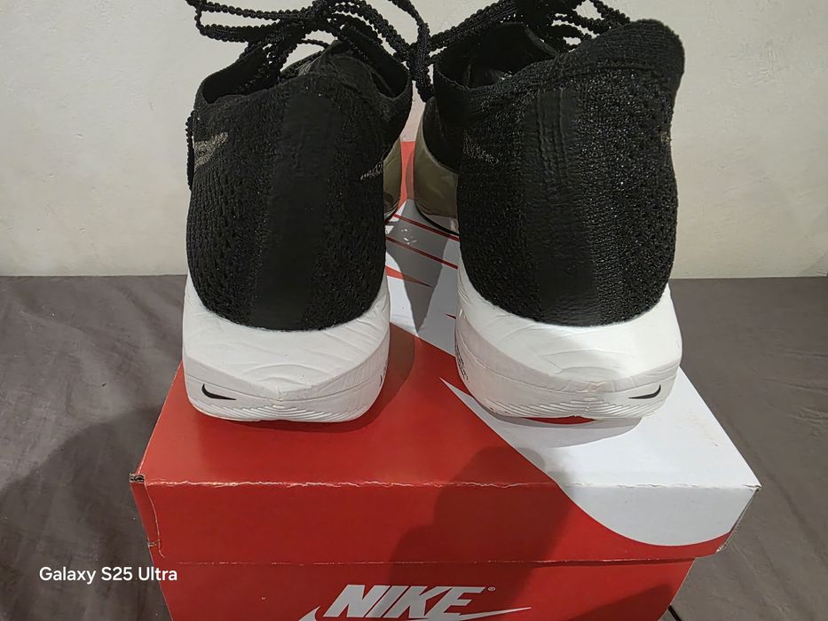 Nike Vaporfly3 flyknit zoomx размер 44 обувки за бягане
