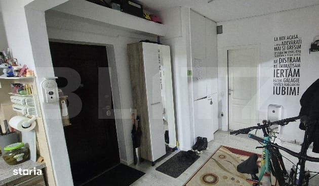 Apartament cu 3 camere, zona Porii
