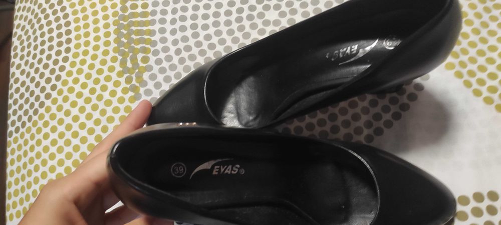 Дамски  черни кожени обувки