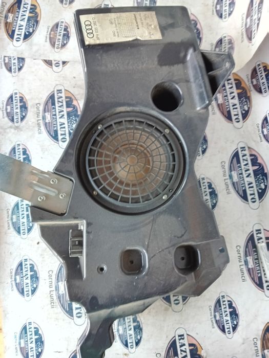 subwoofer spate original  audi a3 2008