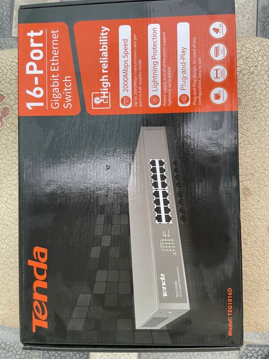 Сетевой хаб-свитч  16 portli gigabit kommutator Tenda (TEG1016D).