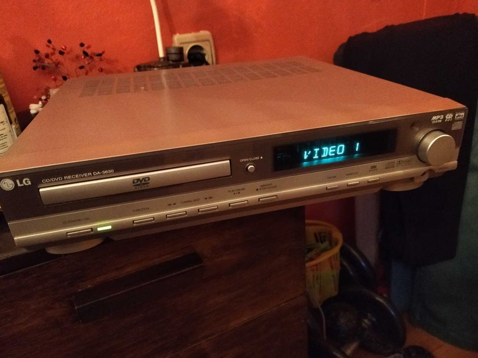 DVD-хоумтеатер LG