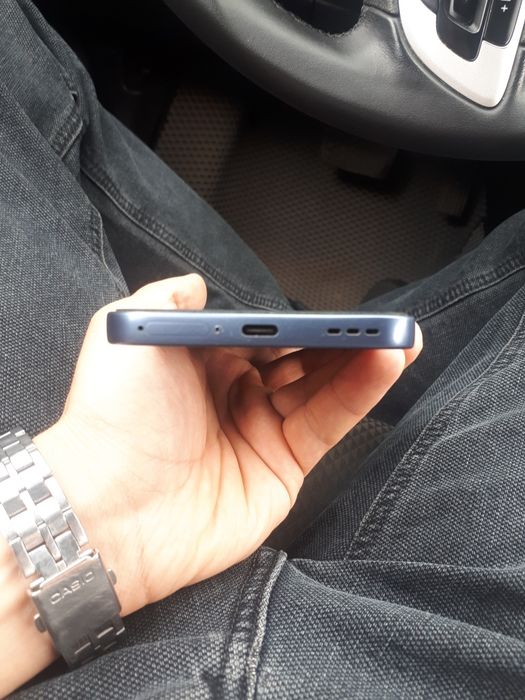 Телефон OPPO A6 Pro 256g