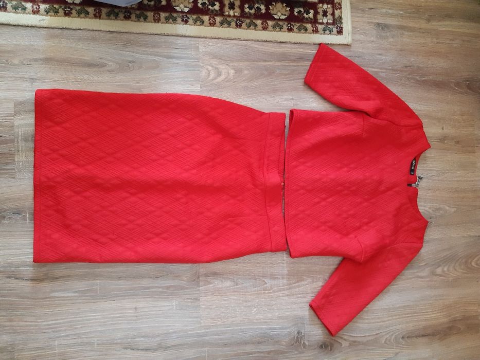 Женские платья б/у