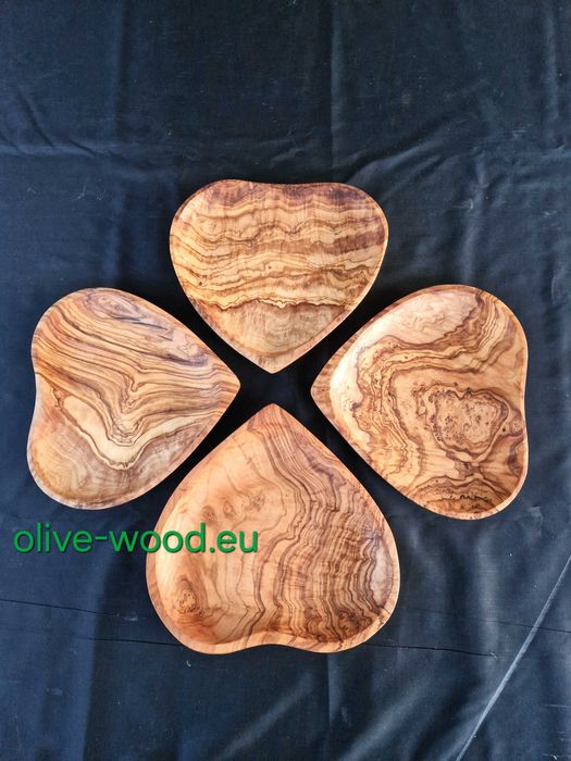 Дървени купи, чинии, чаши, дъски и плата за мезета от маслиново дърво