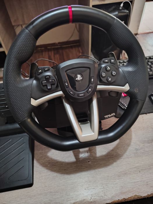 Vând volan Hori Apex