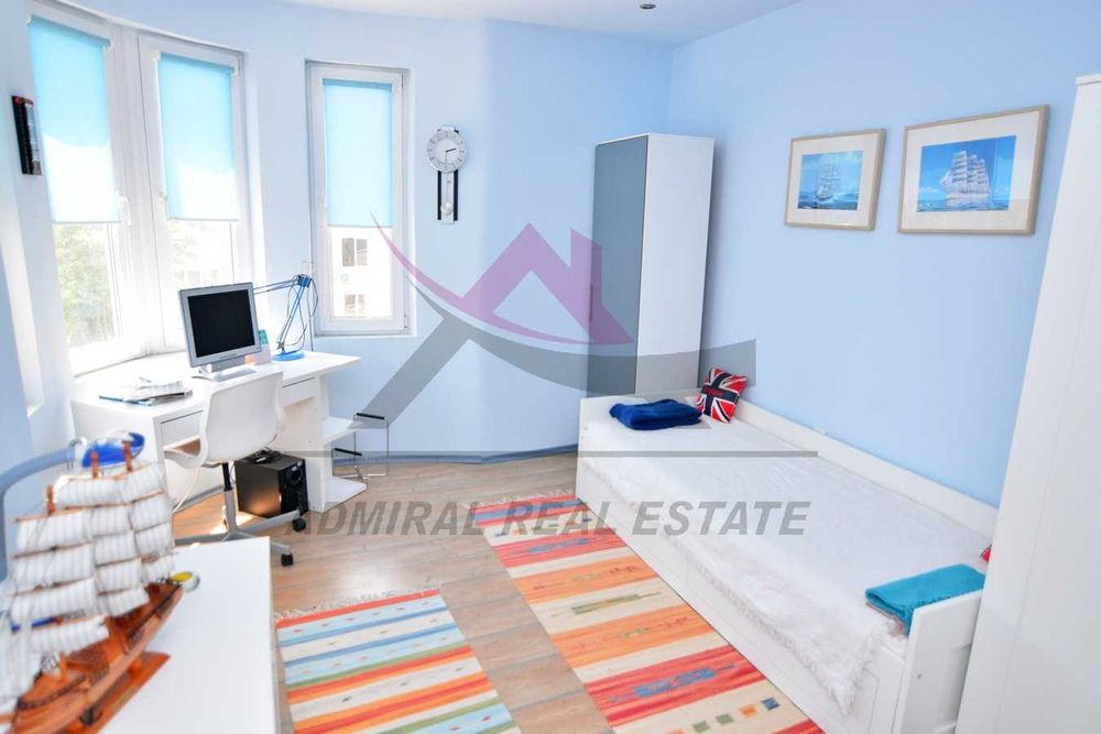 Продава се Четиристаен апартамент в Варна, Червен площад - 147 кв.м за 1939 €/кв.м - Снимка #5