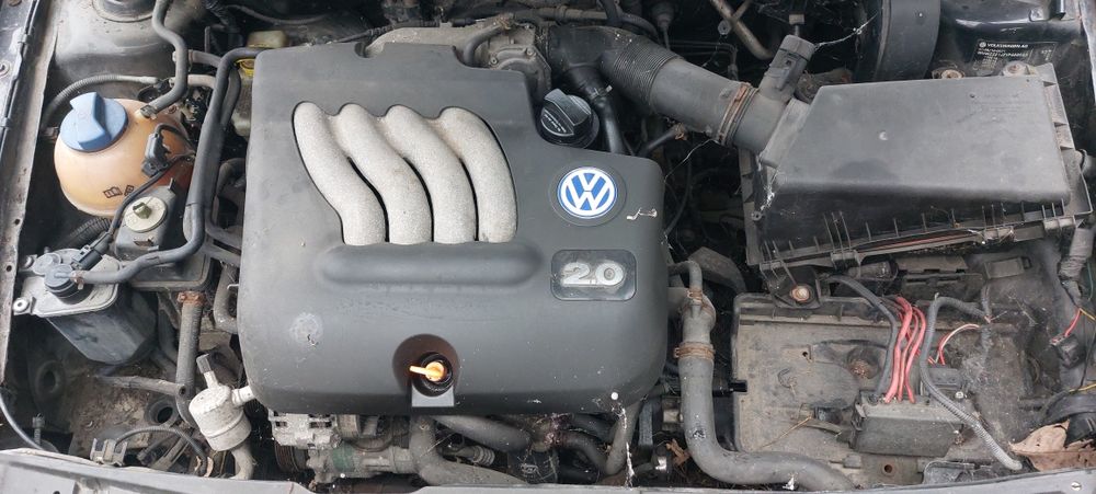 Фолксваген Голф 4 бензин дясна дирекция на части