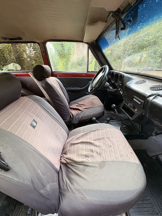 Vaz 2121 Niva srochna sotiladi