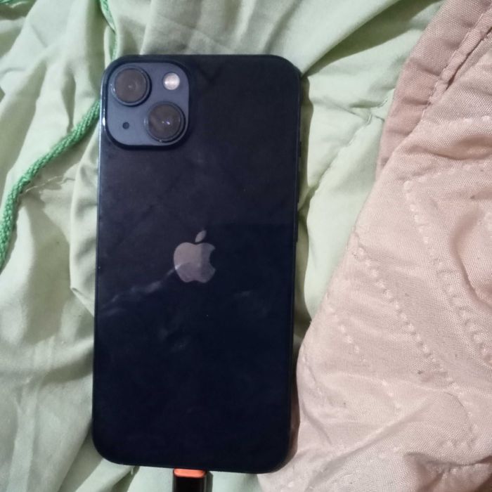 Iphone 13 за части. Activation lock