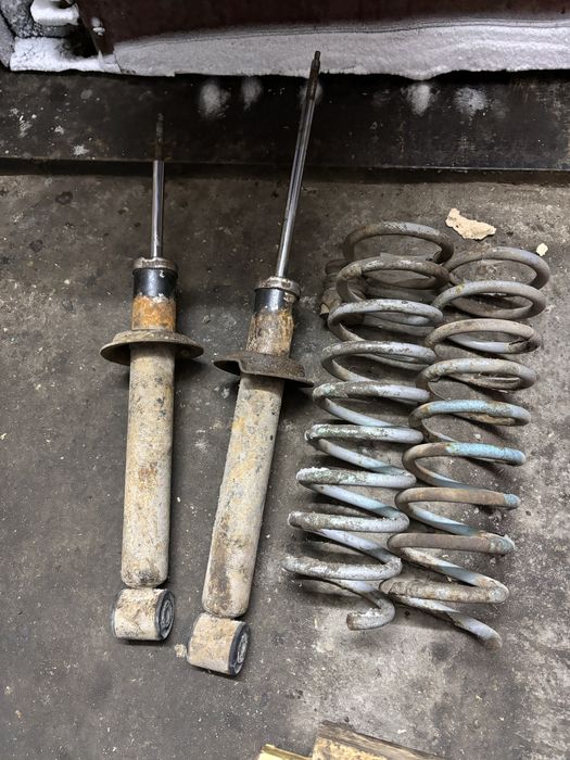 Стойки с пружинами приора