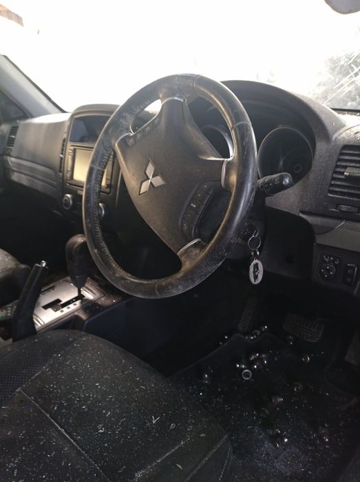 Mitsubishi Pajero 3.2 DID 170 kc 2009 г