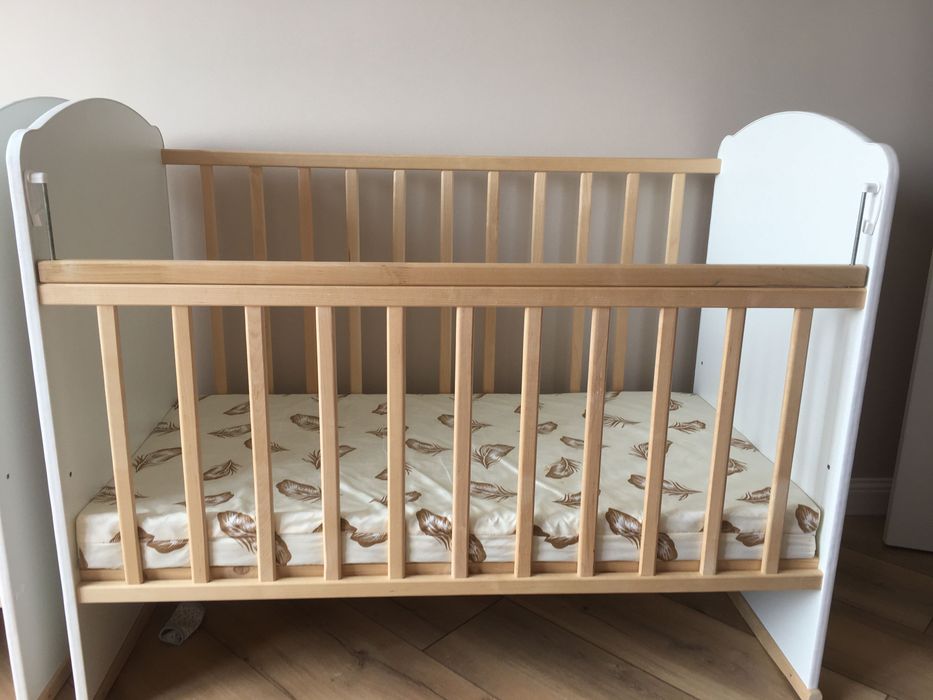 Детские кроватки