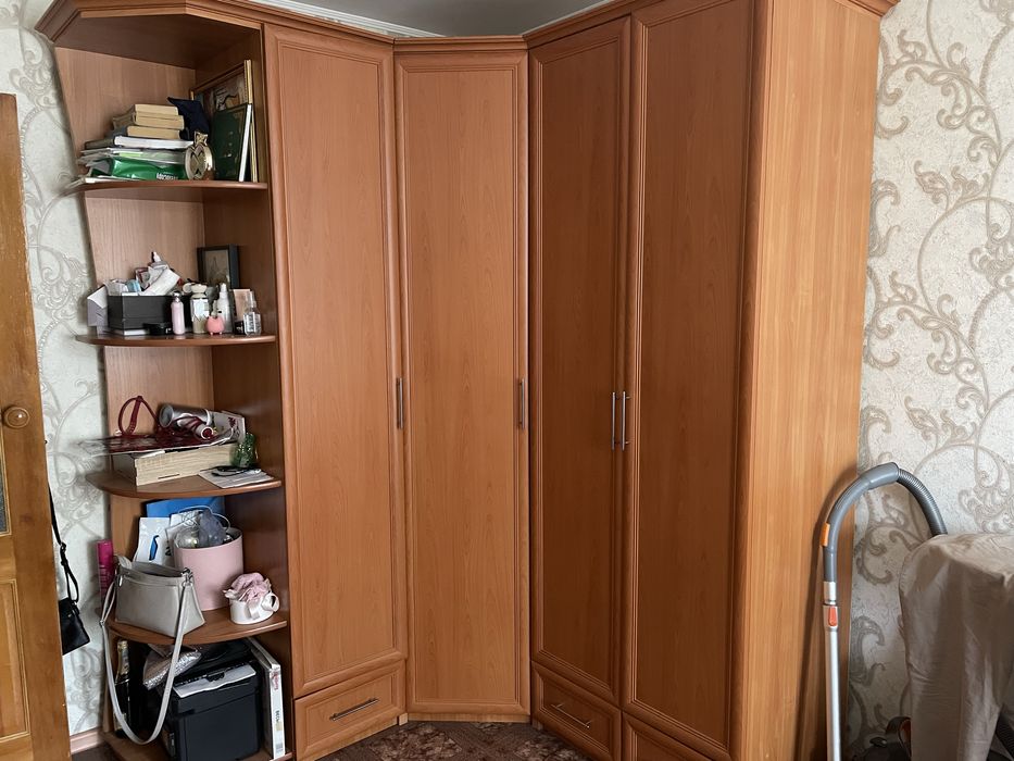 Шкаф плательный, угловой