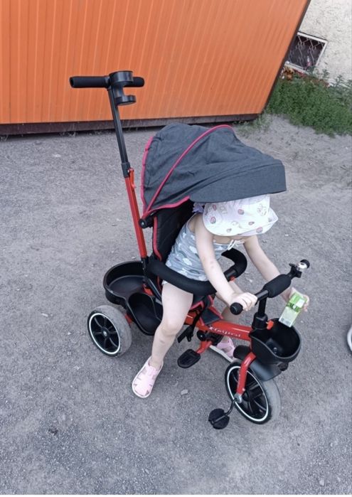 Трехколесный велосипед