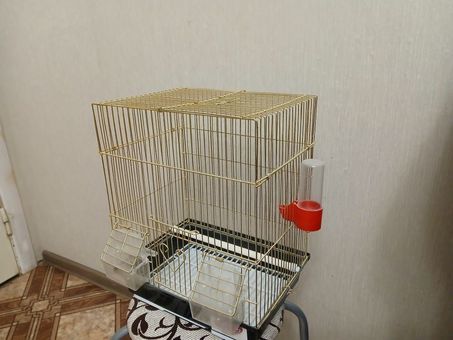 Клетка для попугая.