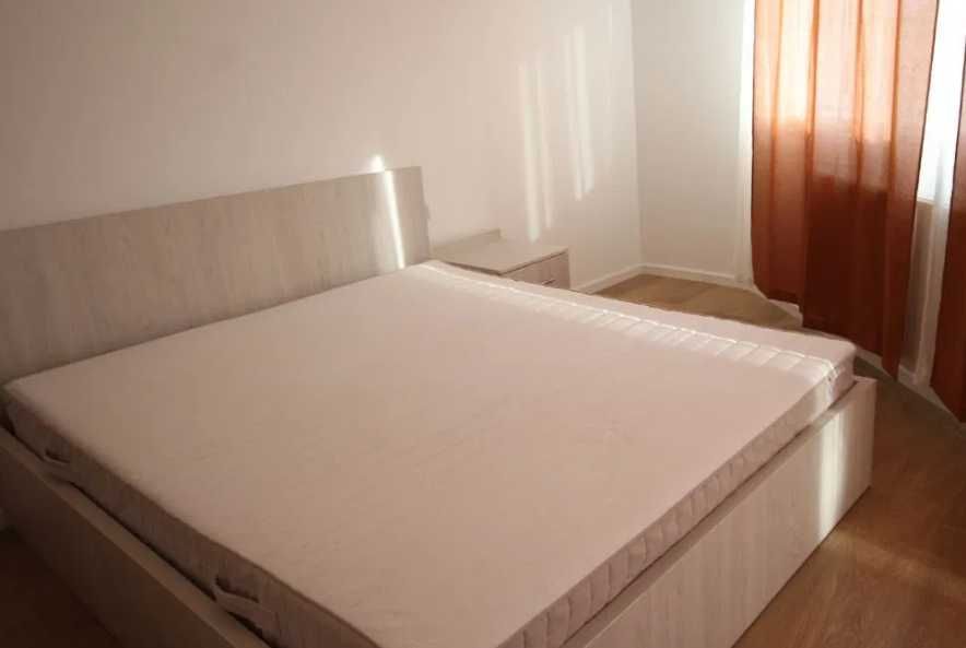 Дава се под наем Тристаен апартамент в Пловдив, Център - 73 кв.м за 255 € - Снимка #1