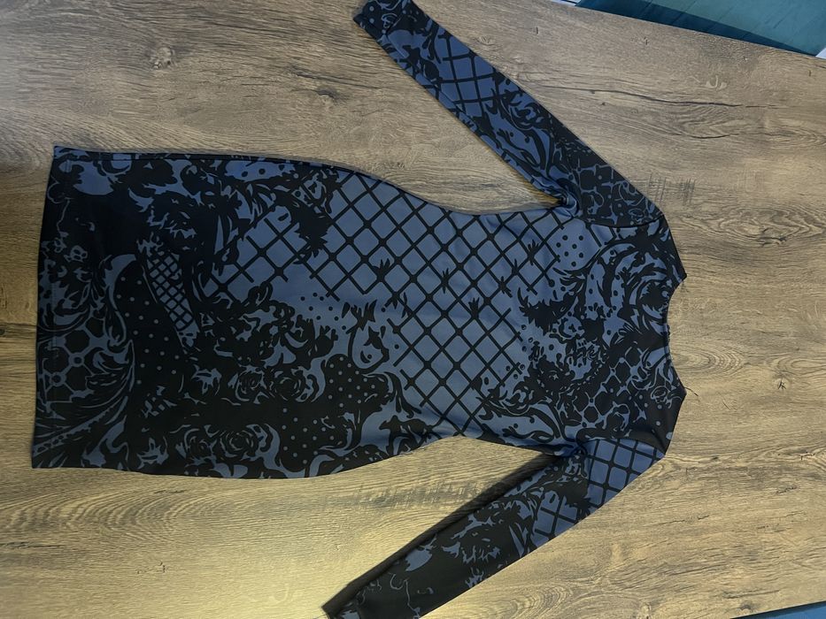 Дамска рокля с дълъг ръкав