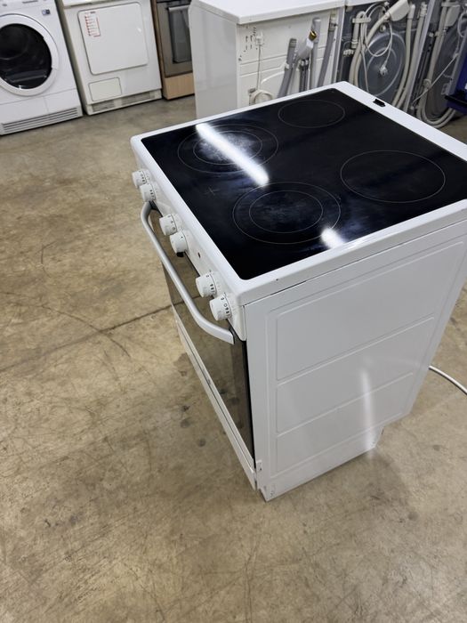 Готварска печка 60см Elektrolux /Voss 73литра  обем GERMANY Гаранция