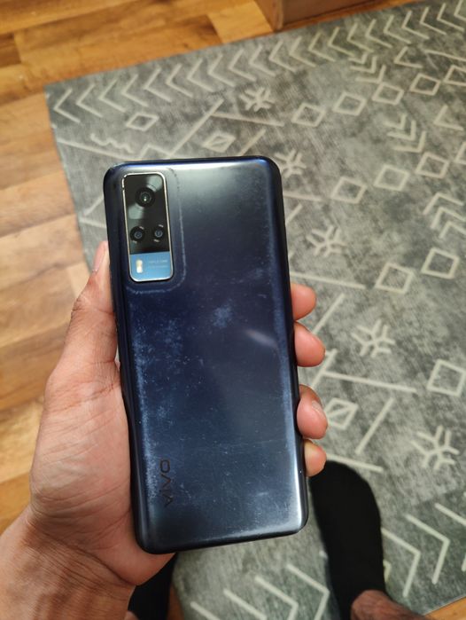 Vivo Y53S и Honor 20
