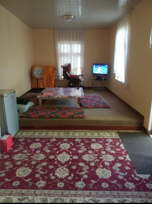 Nazarbek  turkiston 3 xonali uy