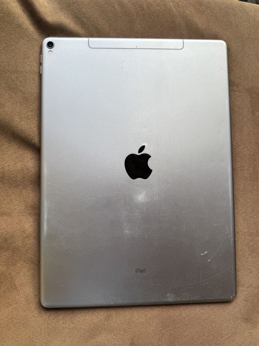 Apple  iPad Pro 12.9 inch  Model A1671