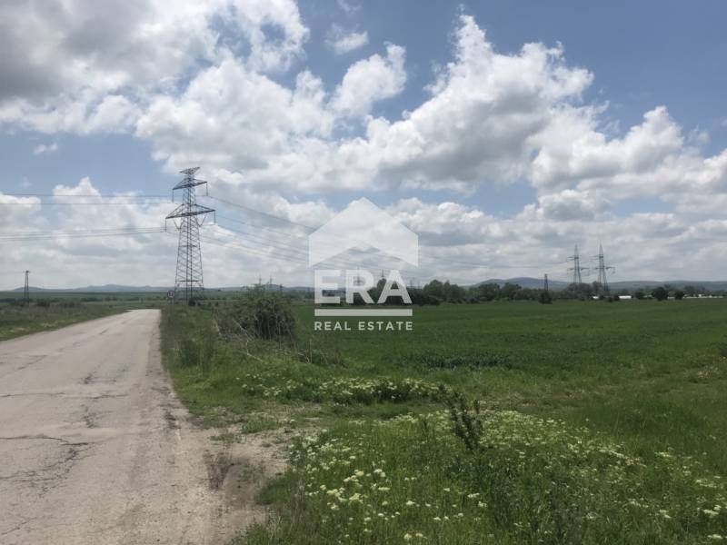 Продава се Парцел в с. Петърч, Област София-област - 2188 кв.м за 19 €/кв.м - Снимка #4