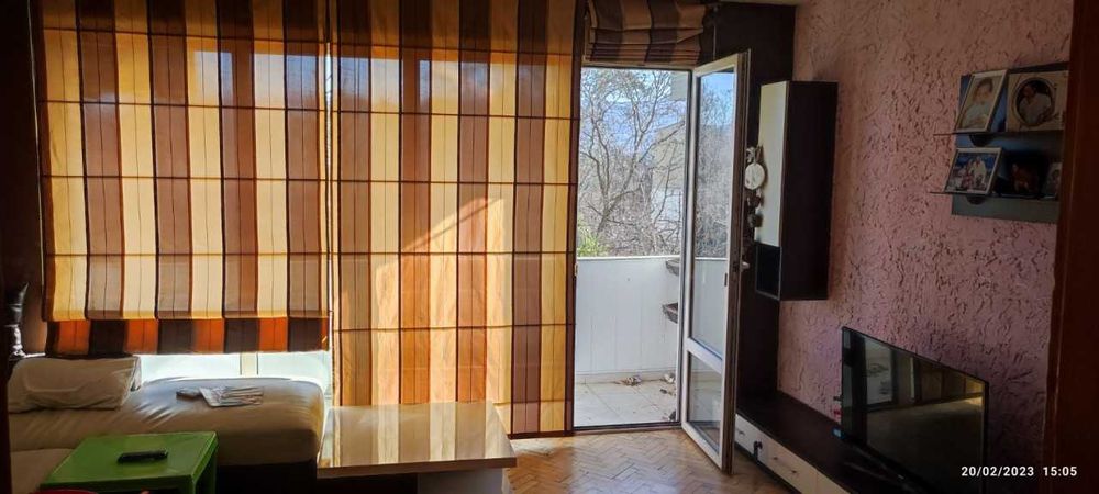 Тристаен Апартамент, Смирненски